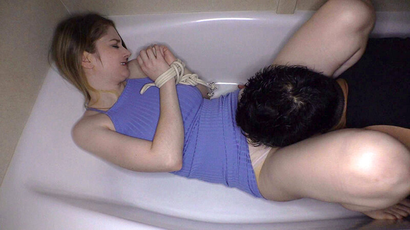 ロスで見つけた完璧な金髪美女バニーって知ってる？潮吹き体質の性格良し子ちゃんなハイスぺ爆美女が日本男子と中出しセックス_9