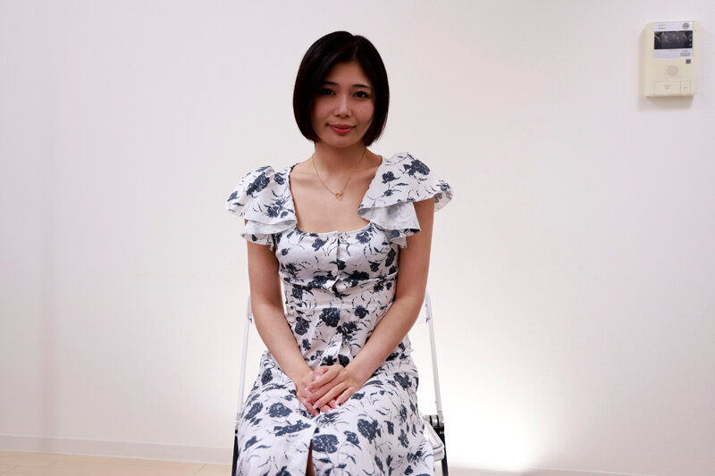 知的なOL営業さん 真面目な学生時代からの反動でキスだけで相手を好きになってしまいチンポ狂いのヤリビッチちゃんへ_0