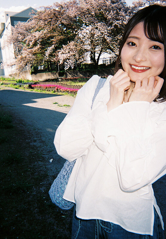 金曜の夜、何度も中出しをした想い出を残したくて…ほんわか美人セフレちゃん中城葵と朝から晩まで精飲と中出しをした週末2日目の記録_0