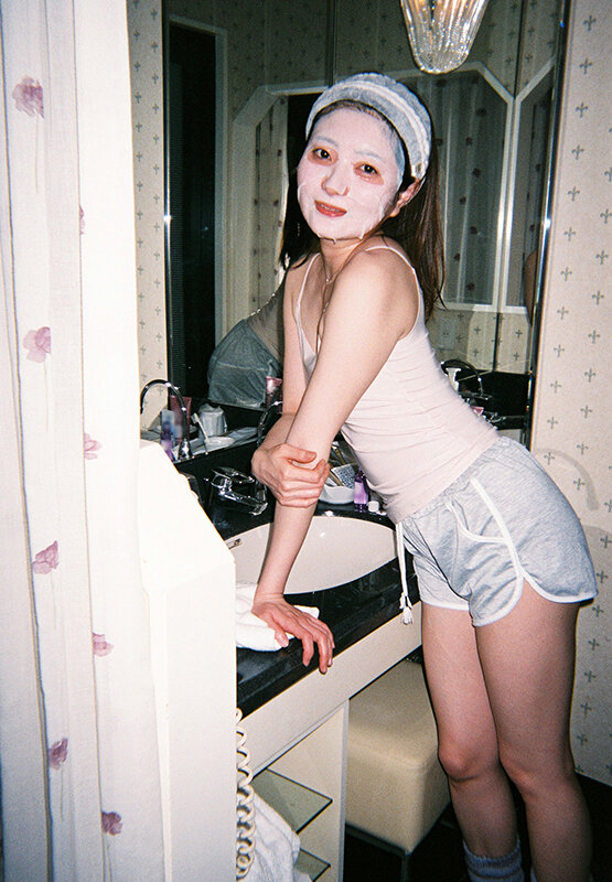 金曜の夜、何度も中出しをした想い出を残したくて…ほんわか美人セフレちゃん中城葵と朝から晩まで精飲と中出しをした週末2日目の記録_1