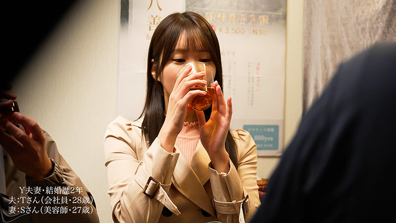 デカ尻人妻限定 砂風呂に埋まって身動きできない催淫NTR拘束マッサージ 横が見えない状態で、隣に夫が居るのにイッてもイッても止めずに絶頂させ続けた女の「サイレント絶叫」_0