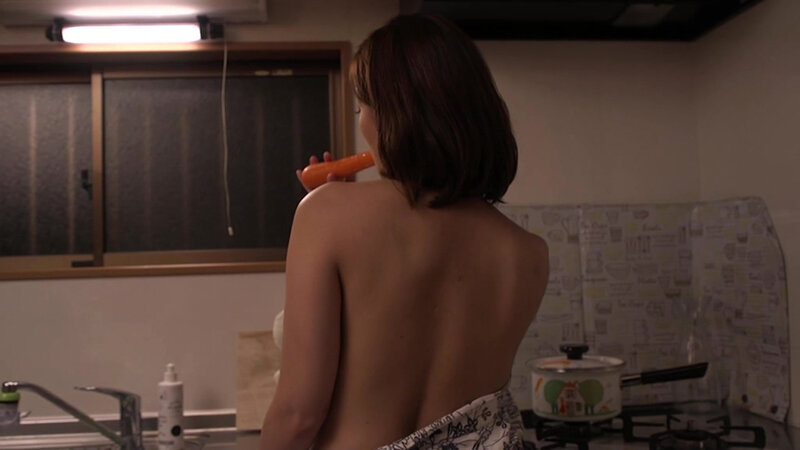 【四十路巨乳】一つ屋根の下の性交 池谷佳純 母オナニー見られ息子にヤラれる編_9